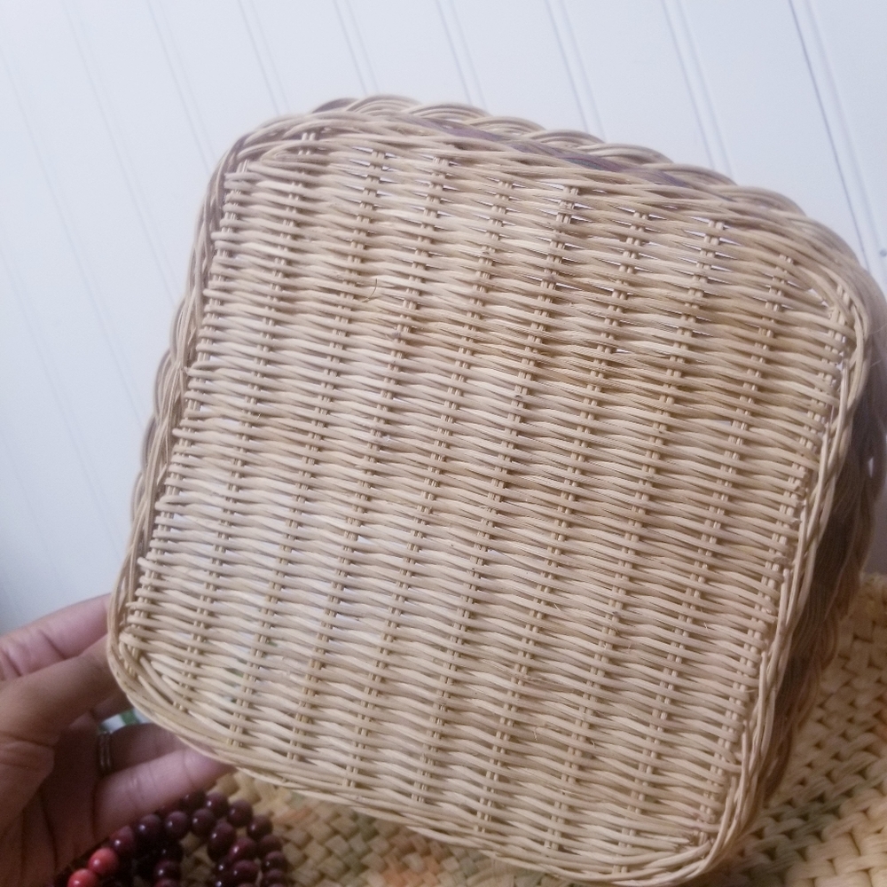 Small Square Rattan Wicker Basket - Picture 4 of 6